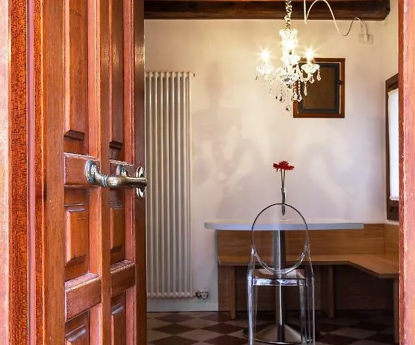 Appartamento Antico Caminetto Biennale